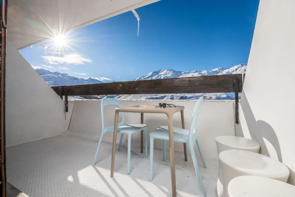 Image 1 of Ski in ski out with sought after location