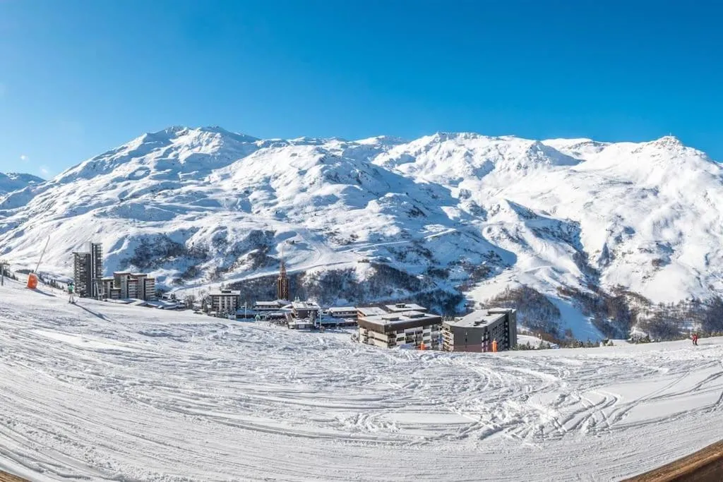 Image 6 of Ski in ski out with sought after location