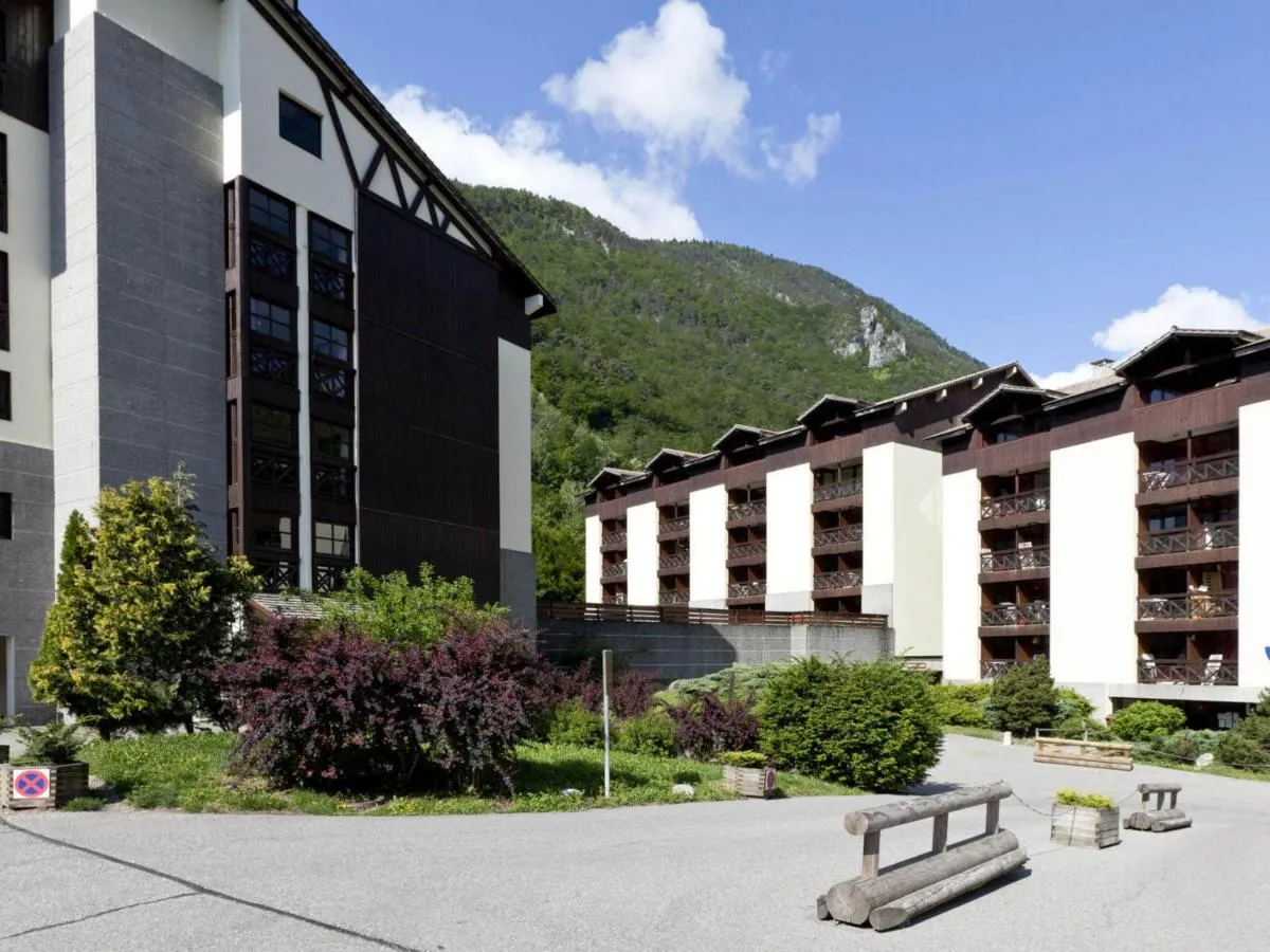 Image 4 of Spacieux Appartement avec Balcon pour 8 Personnes à Brides-les-Bains – FR-1-512-1