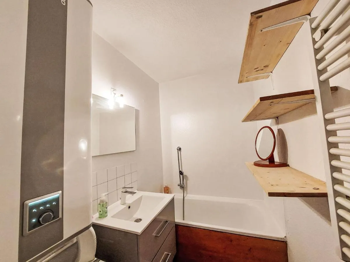 Image 2 of Studio Asters 323 Bâtiment A1 by Interhome