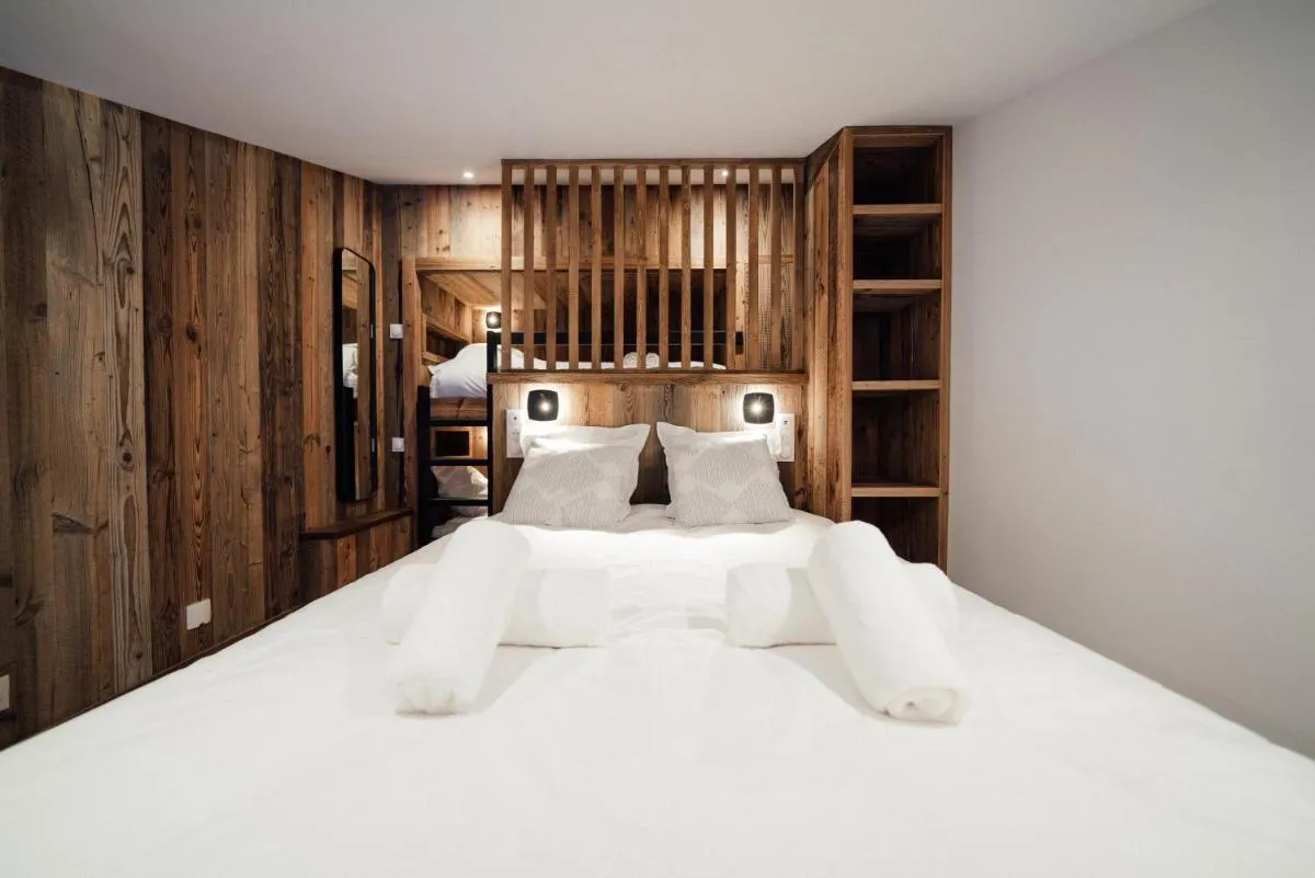 Image 2 of Studio Interlude by ExplorHome