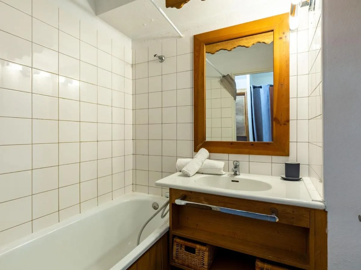 Image 4 of Studio Rond Point des Pistes – Val Claret-13 by Interhome