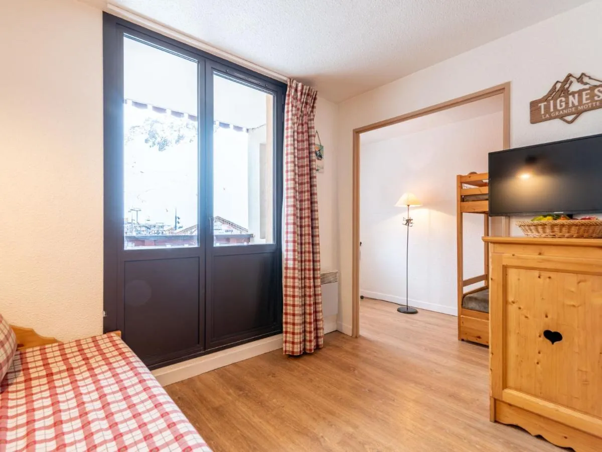 Image 2 of Studio Rond Point des Pistes – Val Claret-24 by Interhome