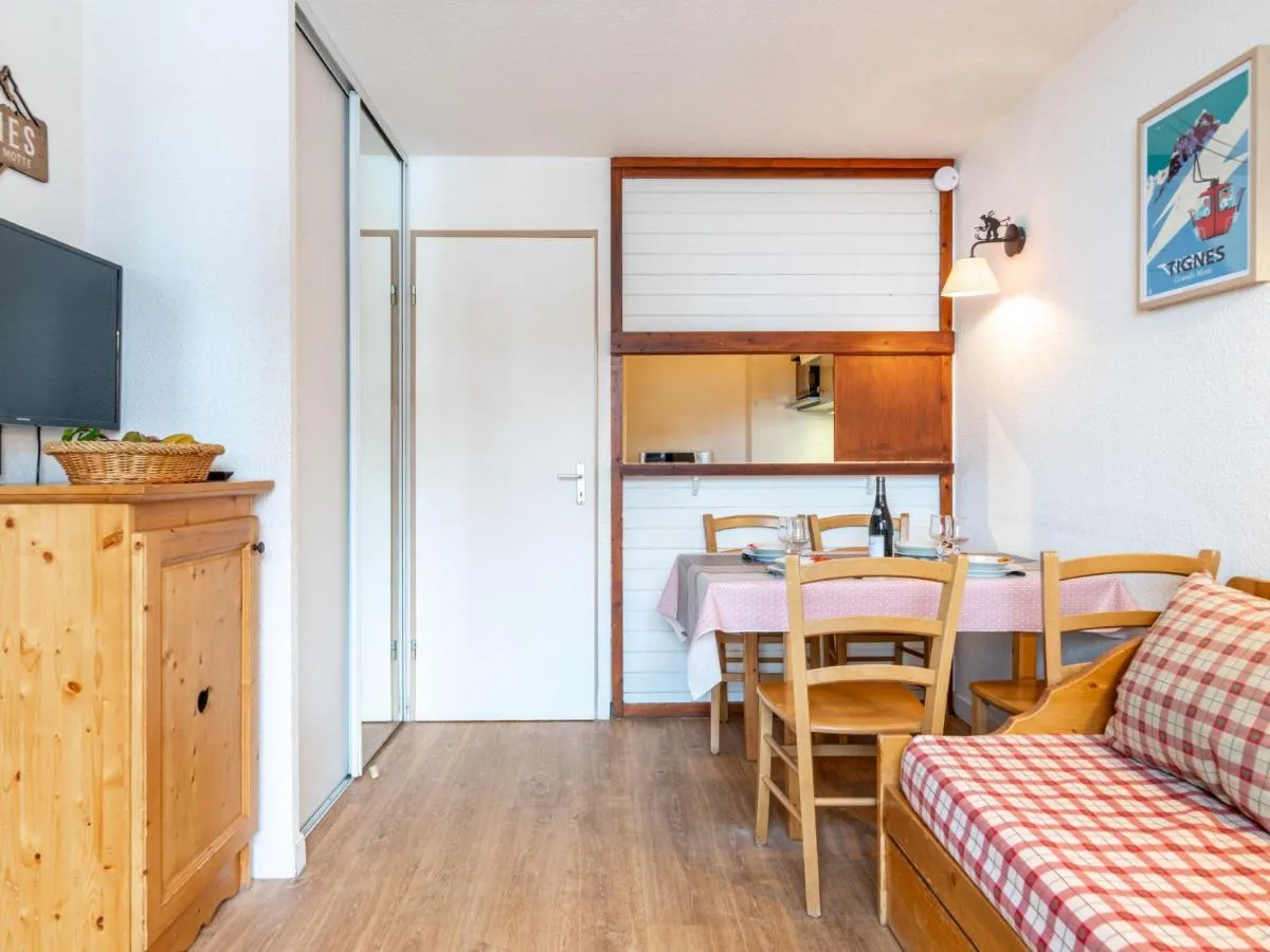 Image 1 of Studio Rond Point des Pistes – Val Claret-24 by Interhome