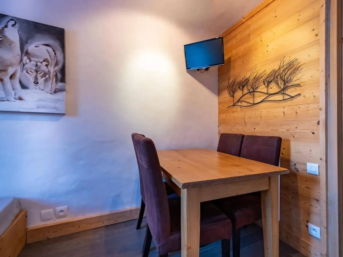 Image 2 of Studio confortable, casier à ski, proche pistes, Méribel – FR-1-355-164
