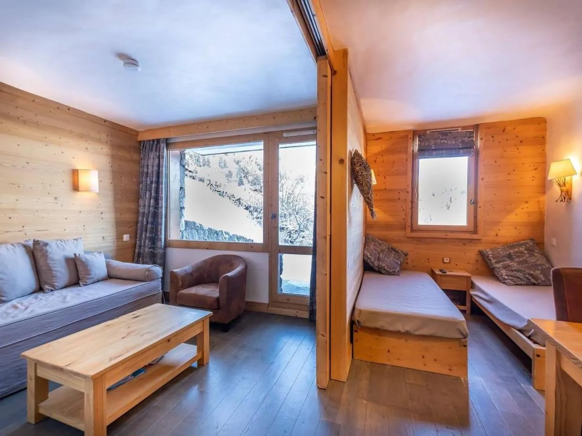 Image 3 of Studio confortable, casier à ski, proche pistes, Méribel – FR-1-355-164