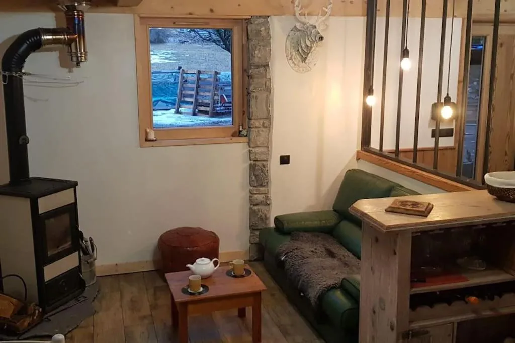 Image 4 of Studio en lisière de forêt