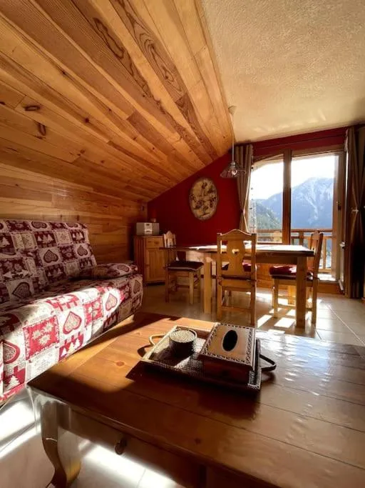 Image 4 of T3 Champagny-en-Vanoise avec terrasse plein sud