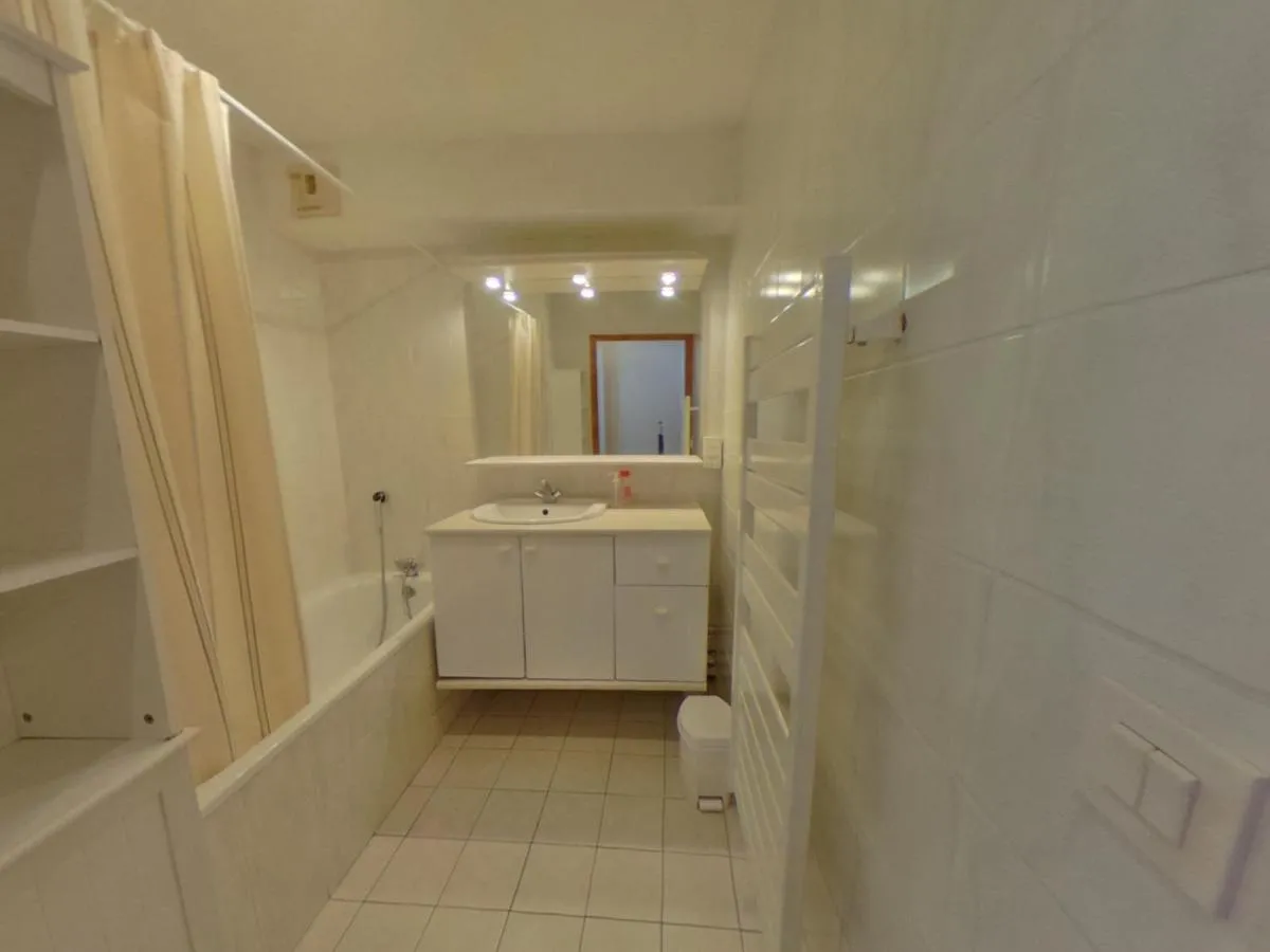 Image 3 of T3 Montagne, 2 chambres, centre station, skis aux pieds – FR-1-513-38