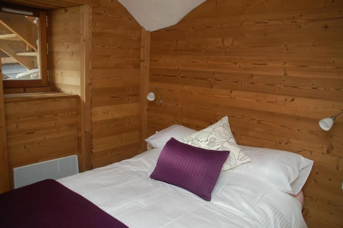 Image 6 of Two Bedroom Apartment La Voute, Chandon near Meribel – Sleeps 4 Adults or 2 Adults and 3 Children