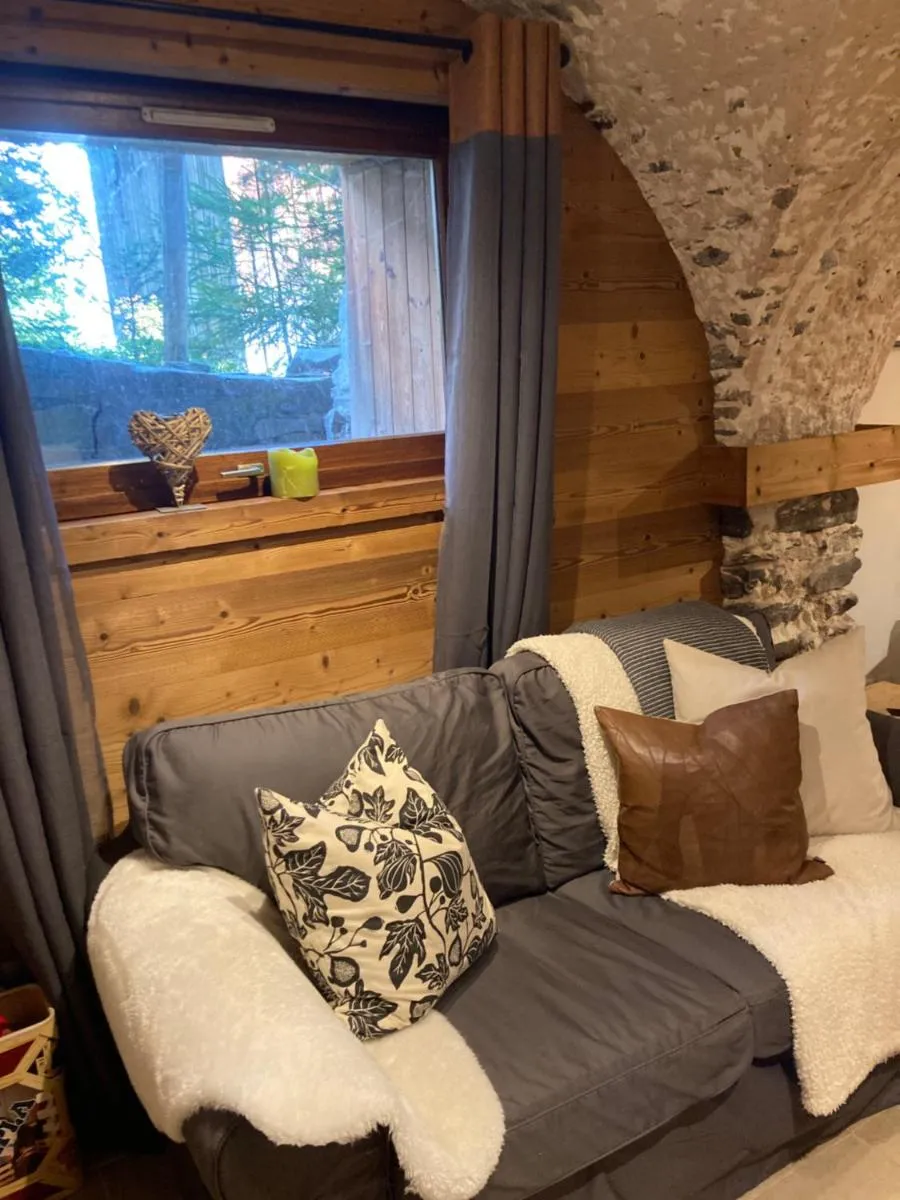 Image 1 of Two Bedroom Apartment La Voute, Chandon near Meribel – Sleeps 4 Adults or 2 Adults and 3 Children