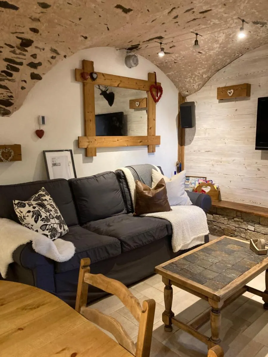 Image 4 of Two Bedroom Apartment La Voute, Chandon near Meribel – Sleeps 4 Adults or 2 Adults and 3 Children