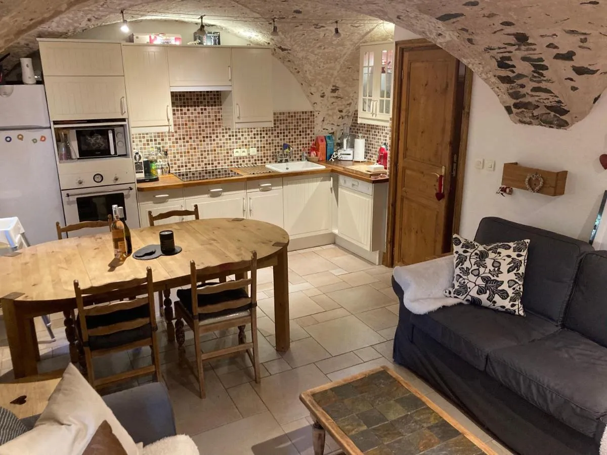 Image 2 of Two Bedroom Apartment La Voute, Chandon near Meribel – Sleeps 4 Adults or 2 Adults and 3 Children