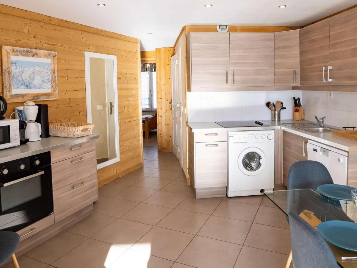Image 3 of Val Thorens – Appt 6 pers rénové, 2 chambres, WiFi, loc. à skis, proche pistes – FR-1-637-28