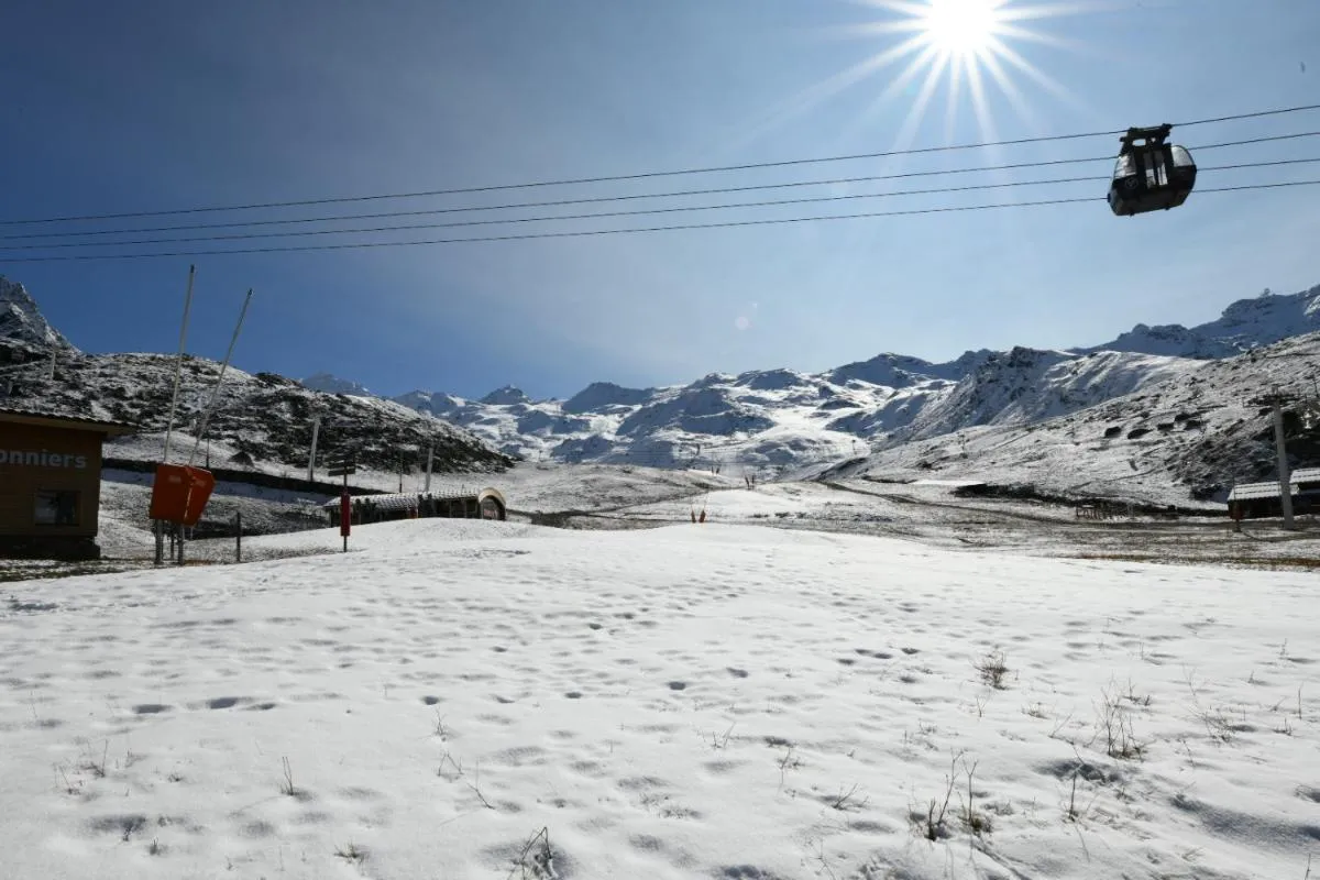 Image 1 of Val Thorens Temple of the Sun – ski in, ski out