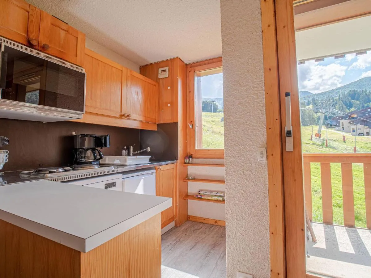 Image 5 of Valmorel: Appt 32m², skis aux pieds, balcon, casier à skis – FR-1-356-486