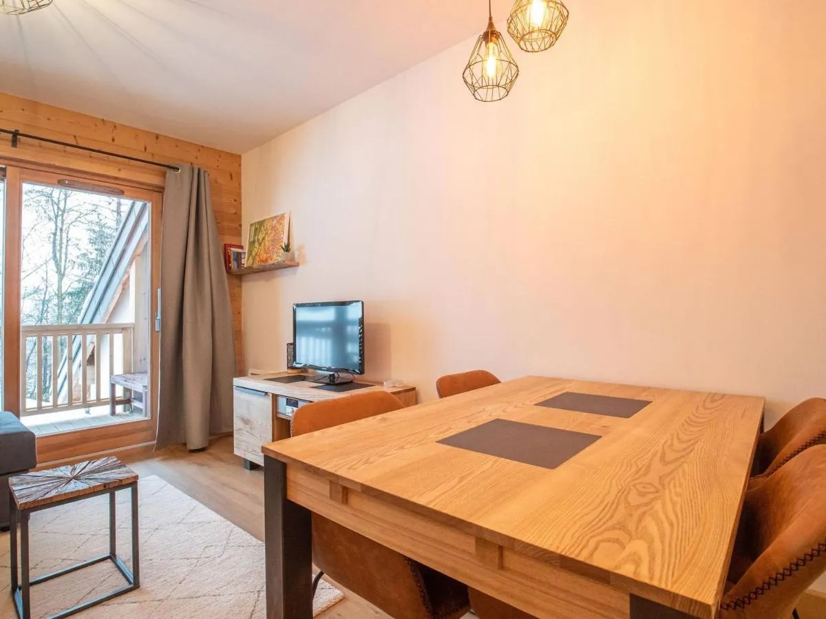 Image 1 of Valmorel: Appt 6 pers, 2 ch, parking, wifi, skis aux pieds – FR-1-356-511