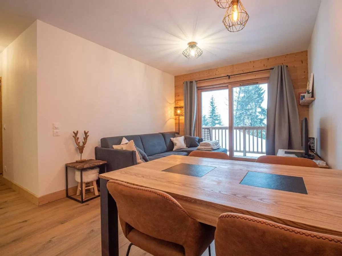 Image 2 of Valmorel: Appt 6 pers, 2 ch, parking, wifi, skis aux pieds – FR-1-356-511