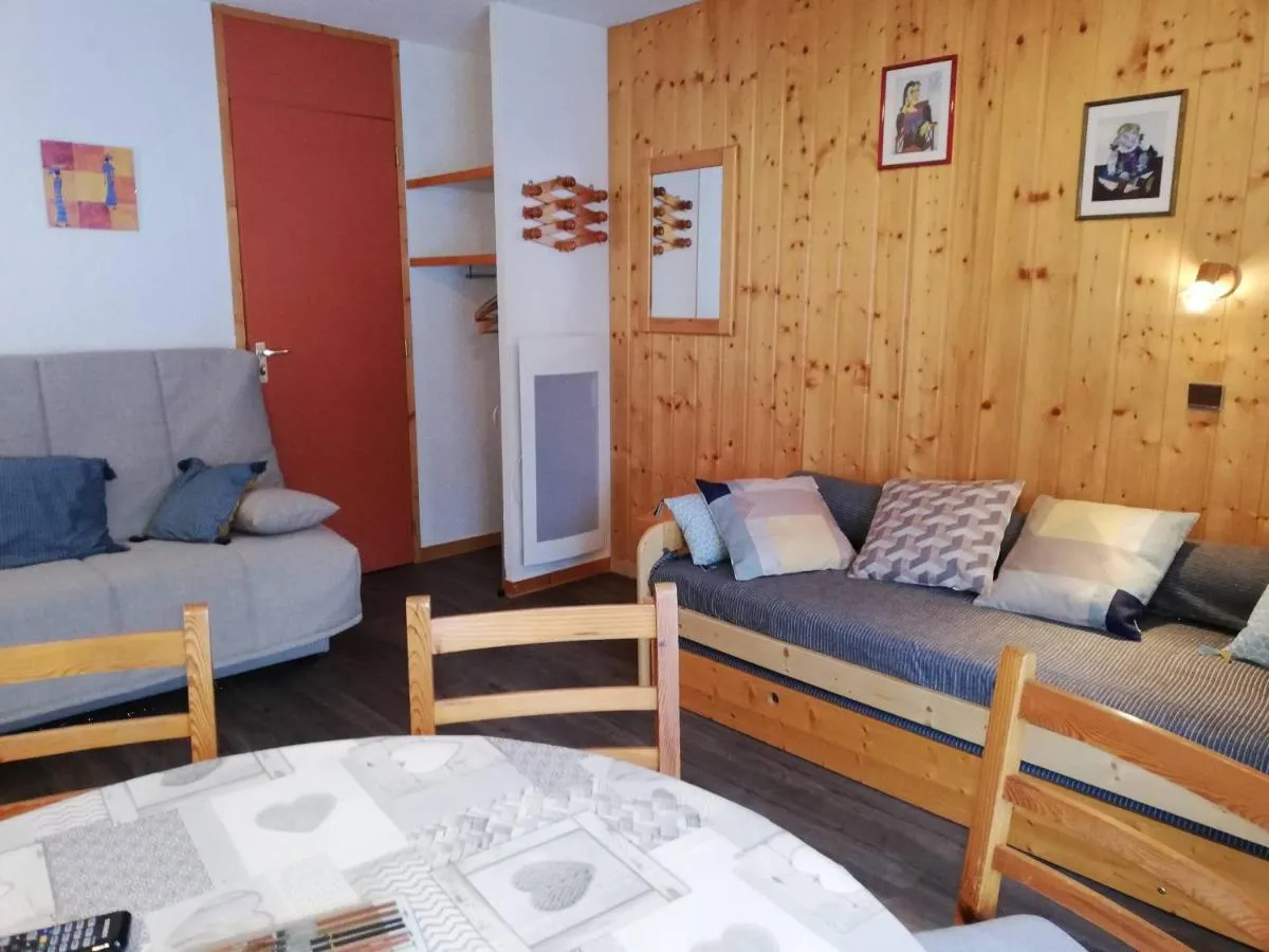 Image 2 of Valmorel: Apt Ski aux Pieds, 4 pers, Balcon – FR-1-356-496