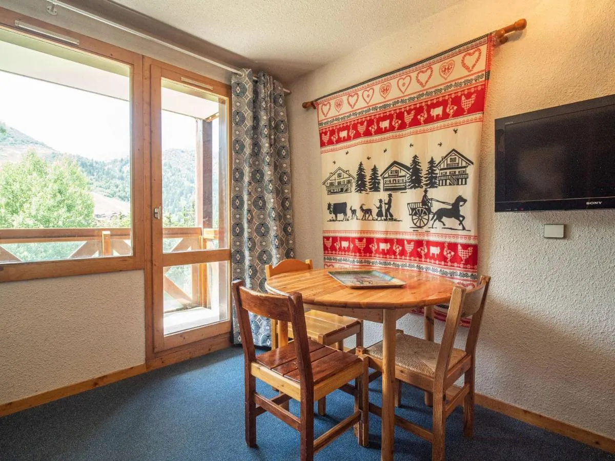 Image 2 of Valmorel Crève Coeur 2 Pièces – Animaux Acceptés, Parking, Balcon – FR-1-356-504