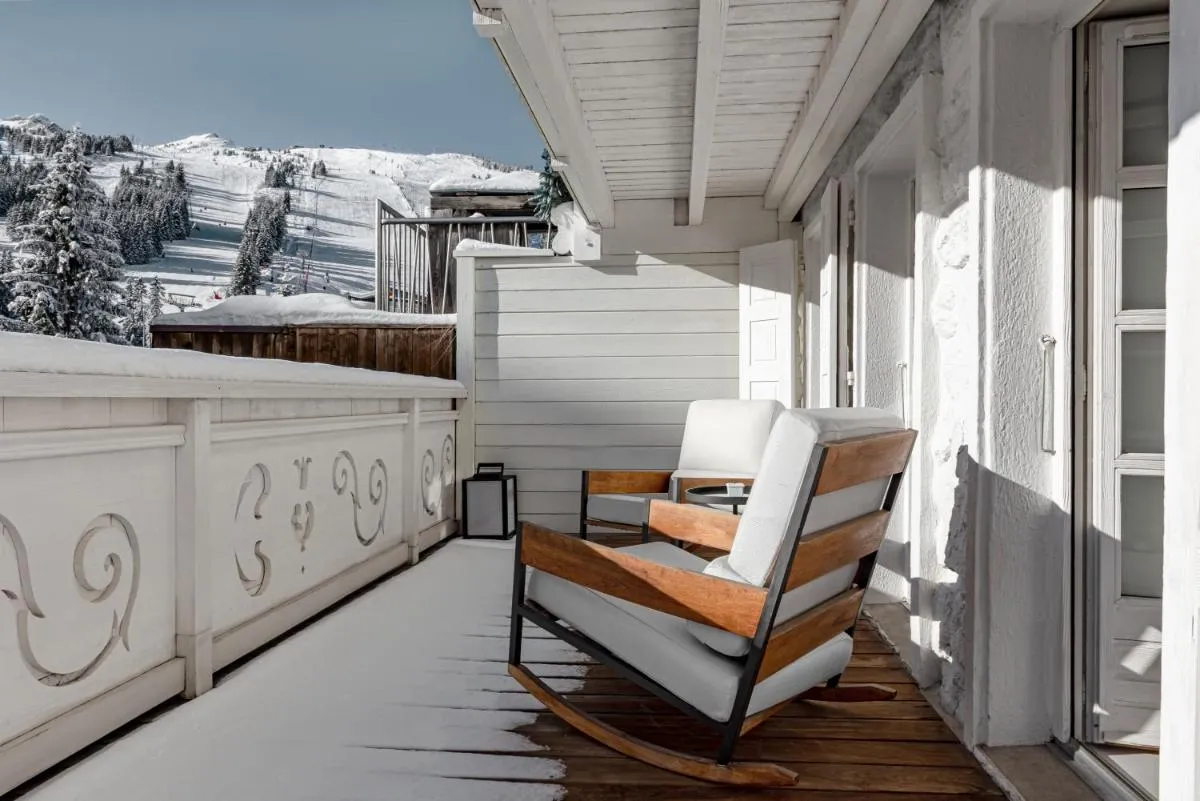 Image 2 of White 1921 Courchevel