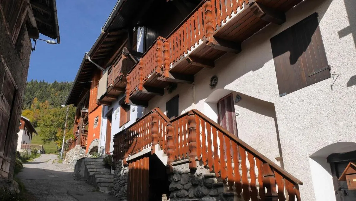Image 4 of alpes studio