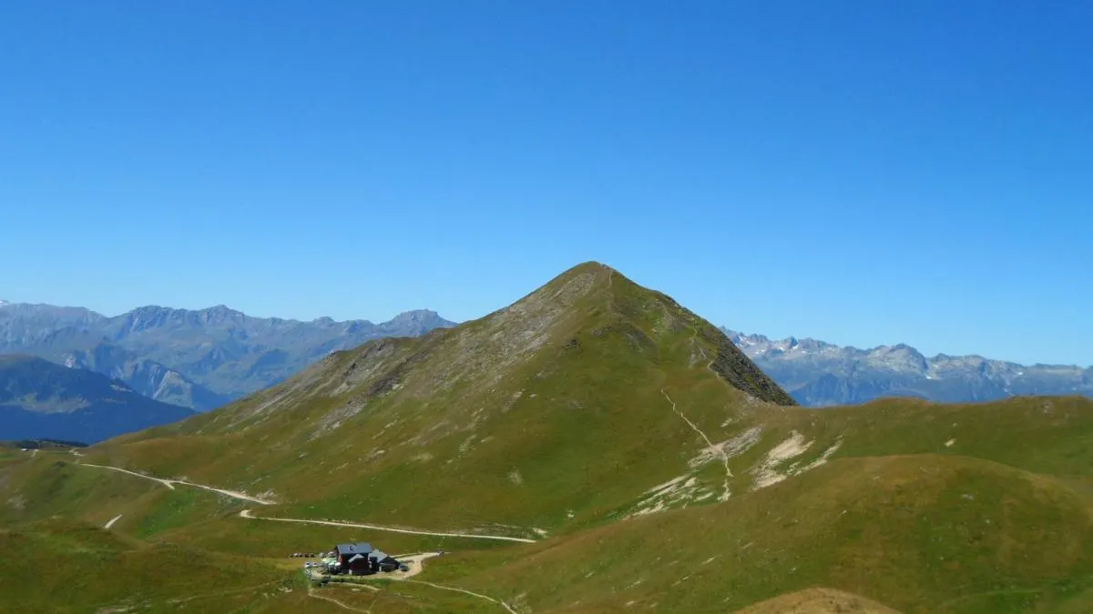 Image 6 of alpes studio