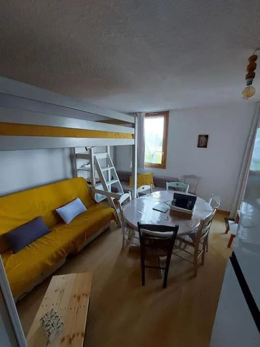 Image 4 of appartement aux coches 6-8 personnes 1 chambre 23m2