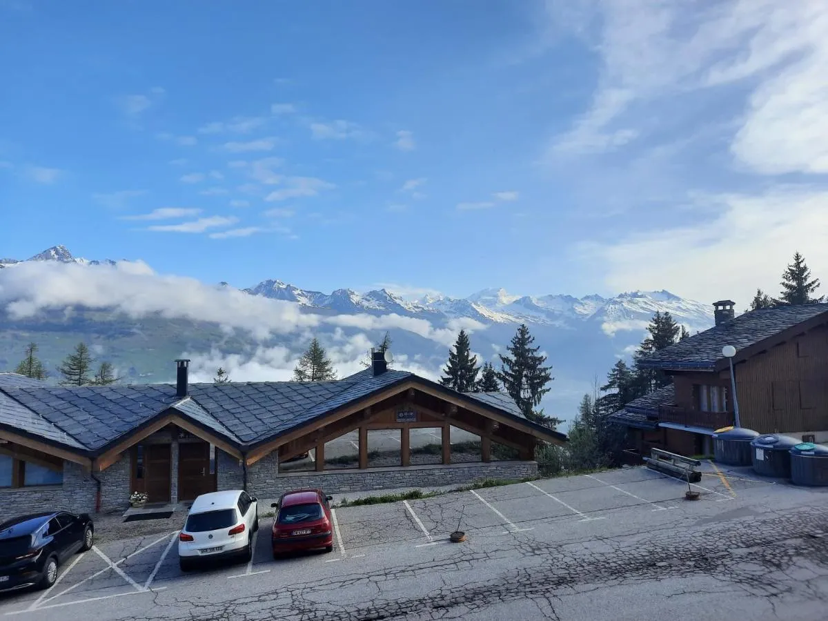 Image 1 of appart entierement renové les coches – la Plagne