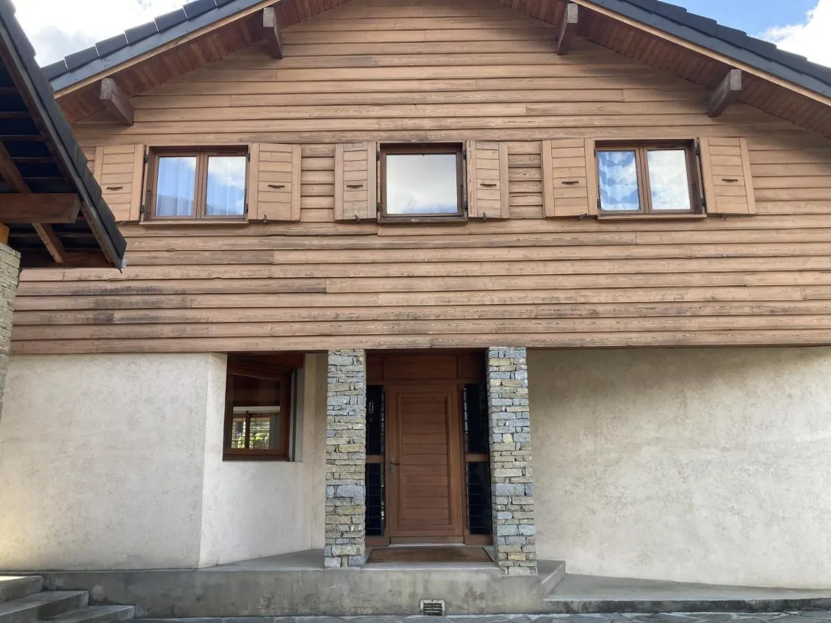 Image 3 of chalet pierre et bois