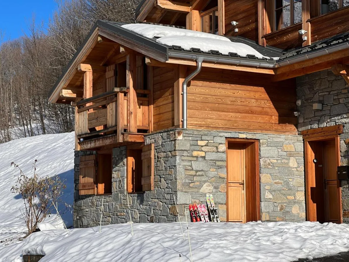 Image 4 of mini duplex dans chalet