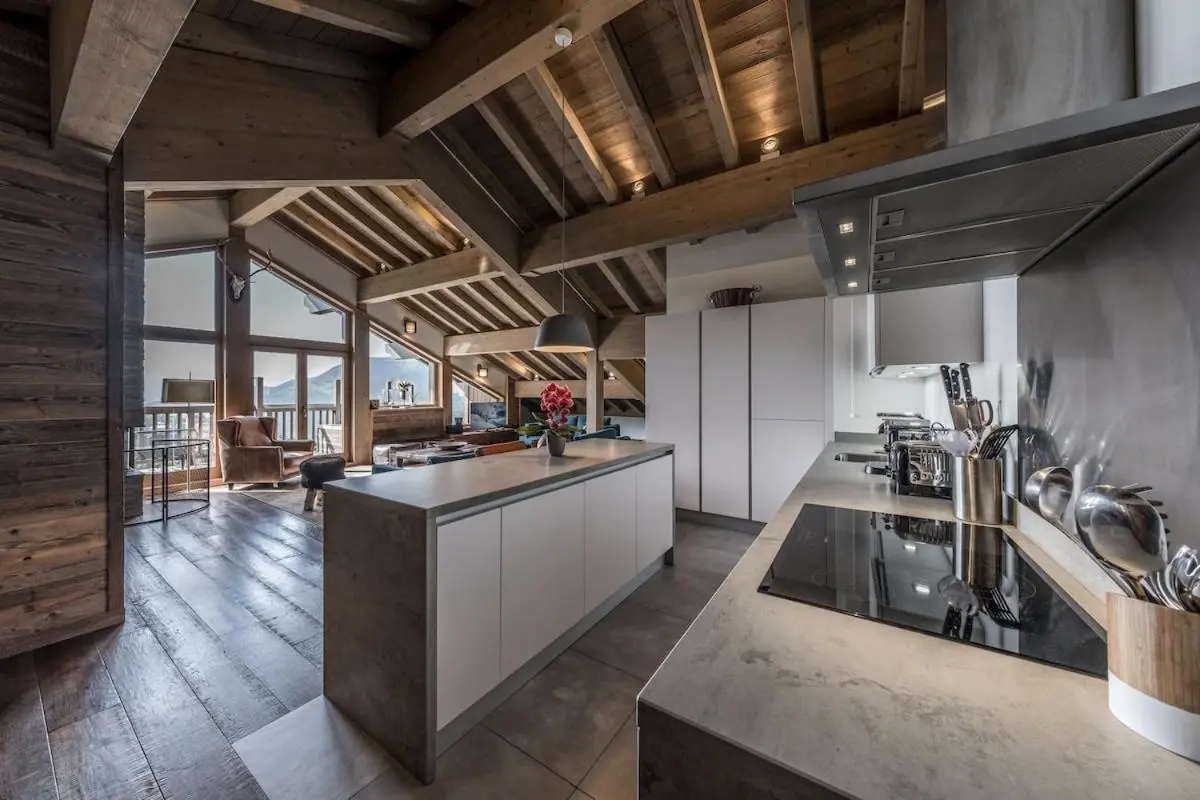 Image 3 of 4 Bedrooms Penthouse in Courchevel 1650