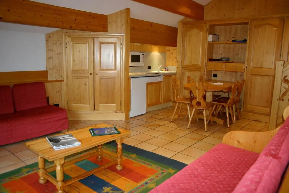 Image 2 of Chalet Lafarge