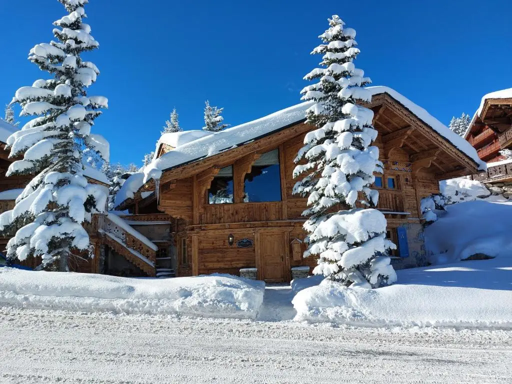 Image of Chalet familial authentique avec spa, jacuzzi et hammam – Courchevel 1850 – FR-1-613A-26