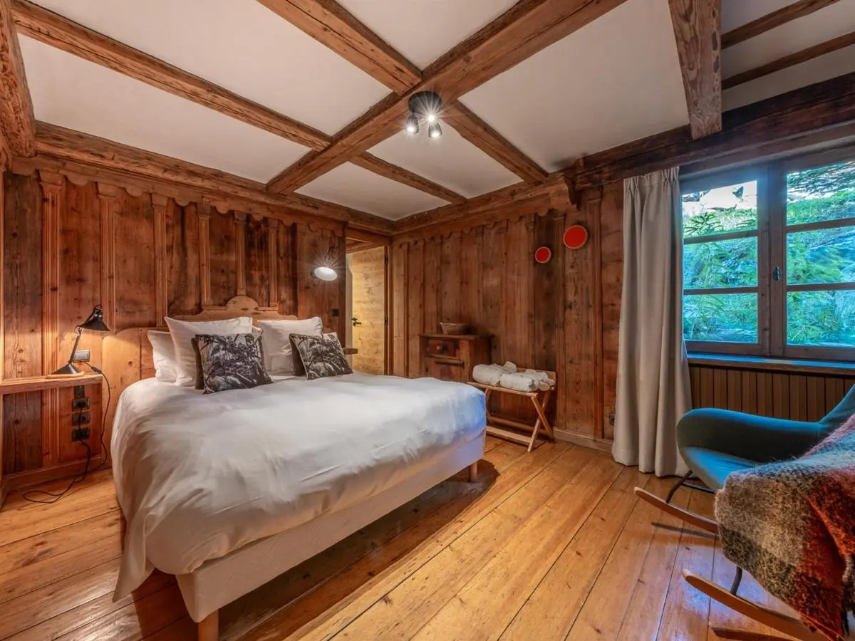 Image 1 of Chalet familial authentique avec spa, jacuzzi et hammam – Courchevel 1850 – FR-1-613A-26