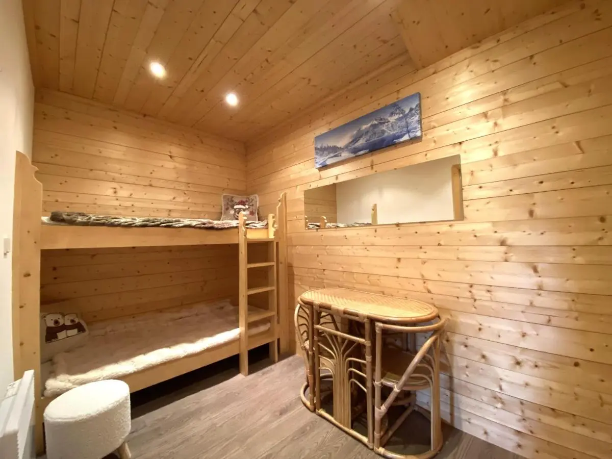 Image 5 of Courchevel 1850 – 4 personnes – ski aux pieds – wifi gratuit