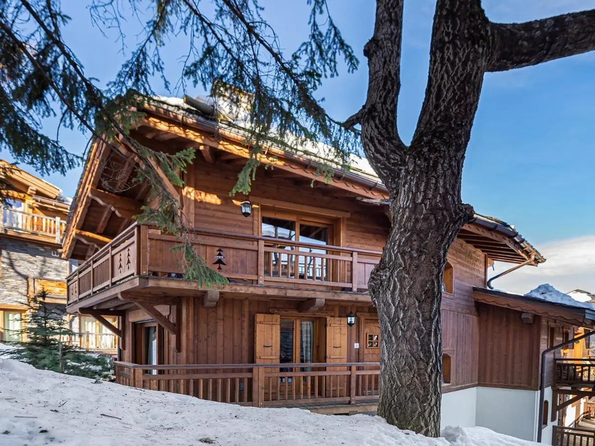 Image 5 of Luxueux Appart-Chalet avec Jacuzzi et Sauna à Courchevel 1550 – FR-1-613A-14
