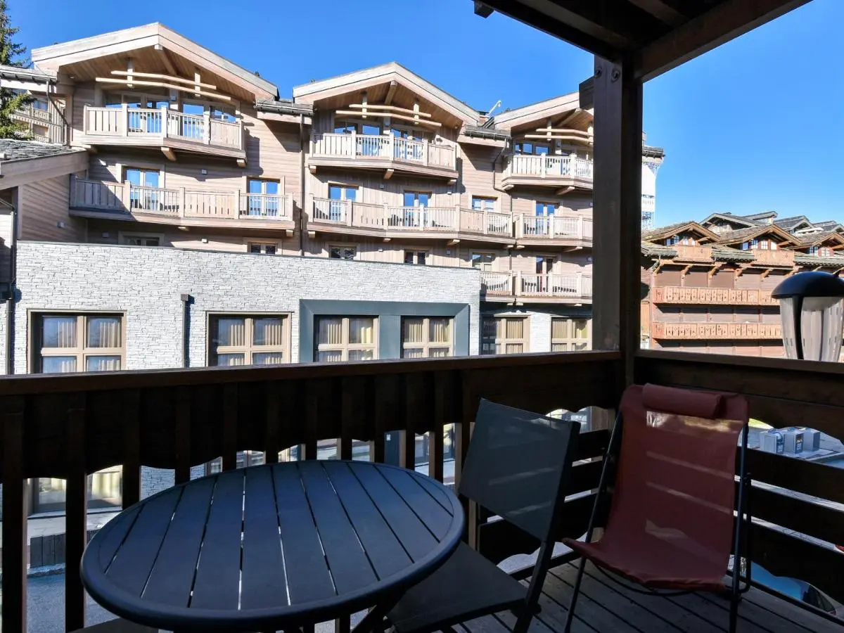 Image 5 of Luxueux Appartement 2 Chambres au Cœur de Courchevel 1850, Balcon, Parking et Services Inclus – FR-1-613A-7