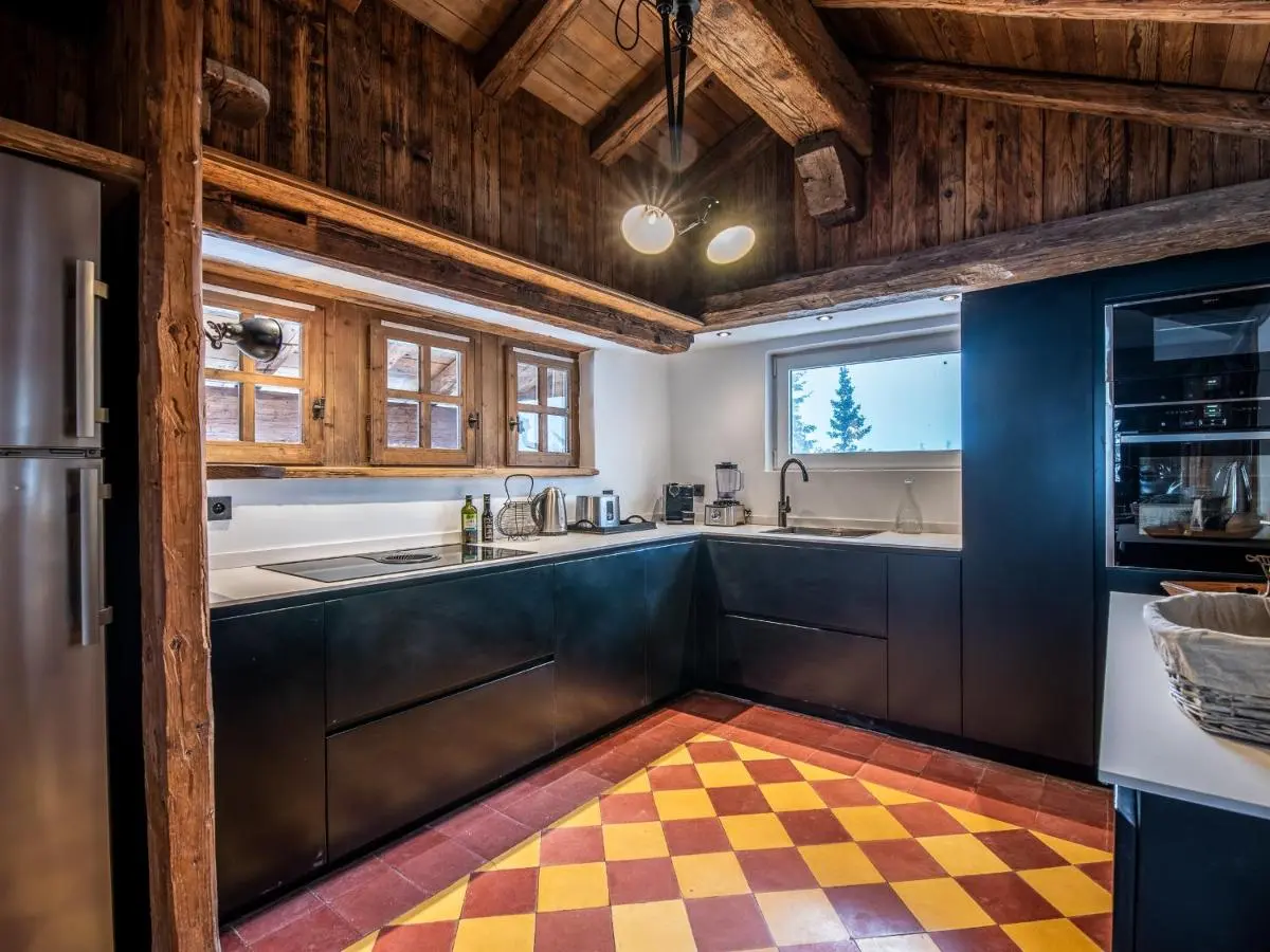 Image 4 of Luxueux Chalet à Courchevel avec Piscine, Hammam et Sauna – FR-1-613A-27