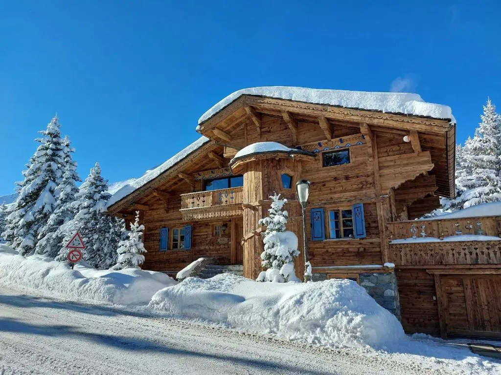 Image of Luxueux Chalet à Courchevel avec Piscine, Hammam et Sauna – FR-1-613A-27