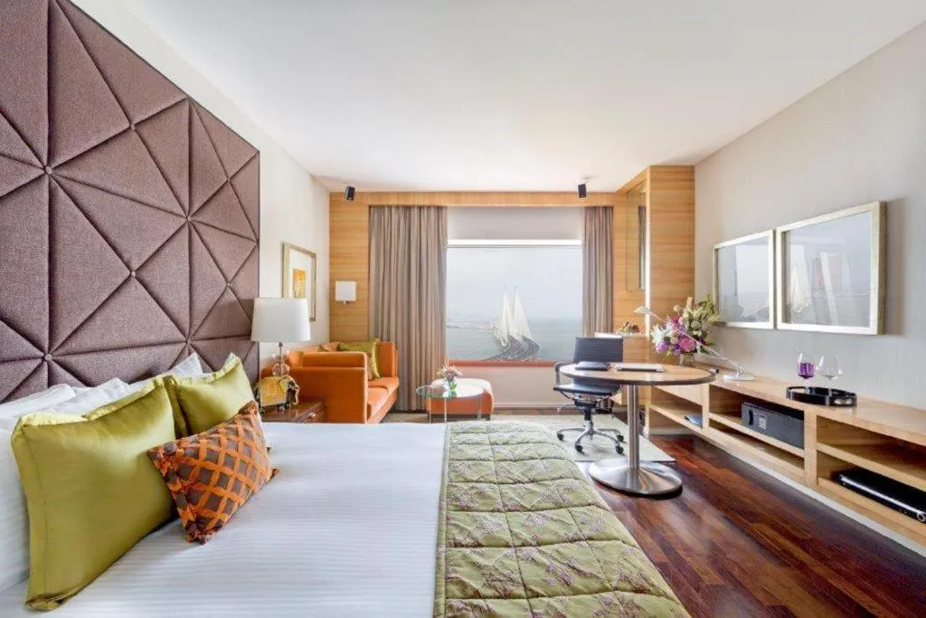 Image 1 of Airport Hotel De ROSEWOOD