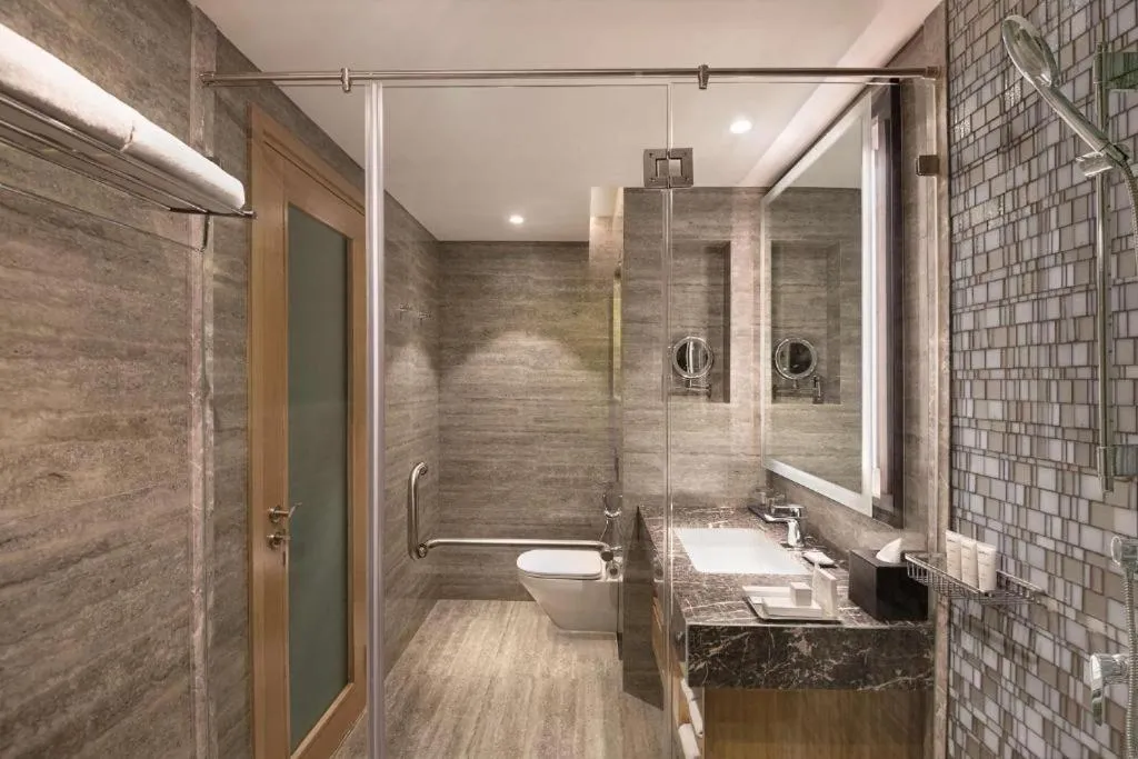 Image 2 of Airport Hotel De ROSEWOOD