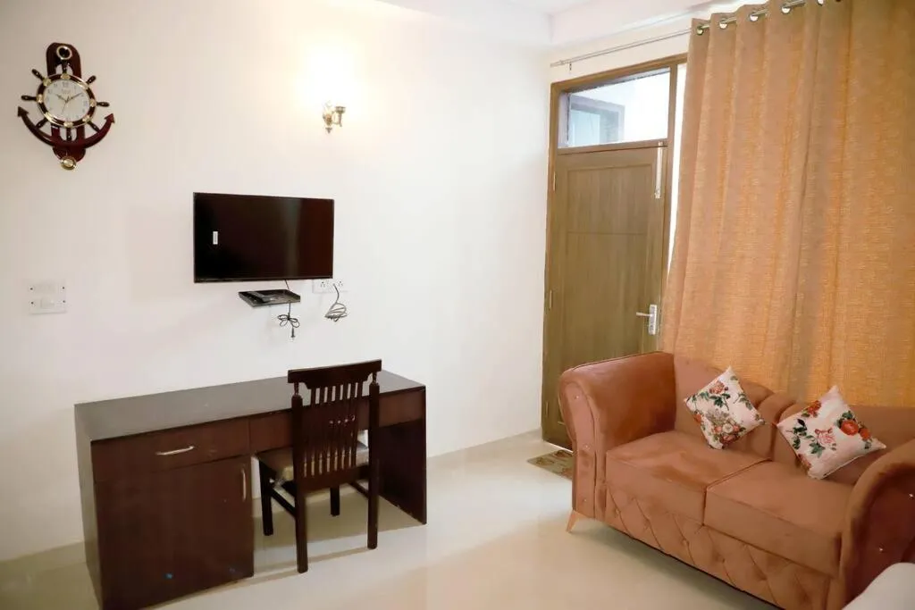 Image 4 of Divine India Service Apartment 3Bhk, 2B Saket