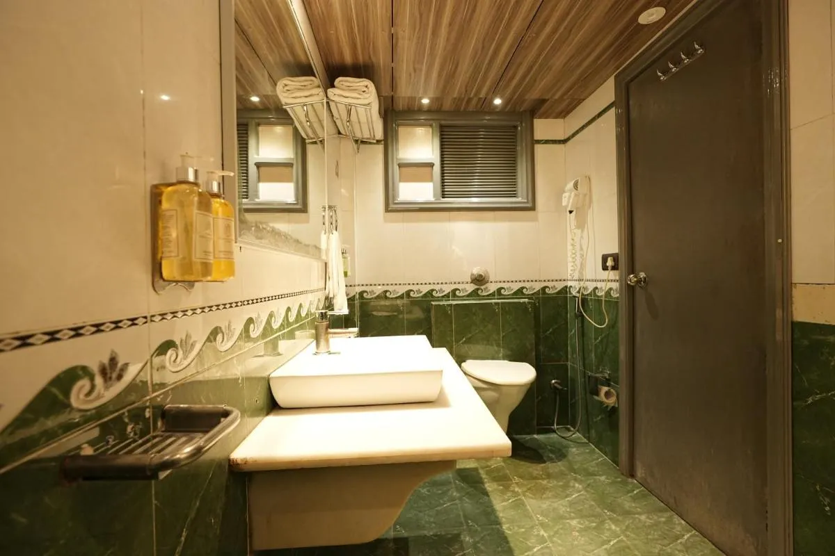 Image 2 of Empire Suites, New Delhi – Paharganj City Center