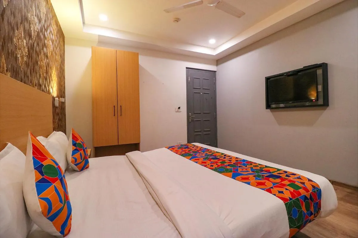 Image 3 of FabExpress La Serene Gagan Vihar