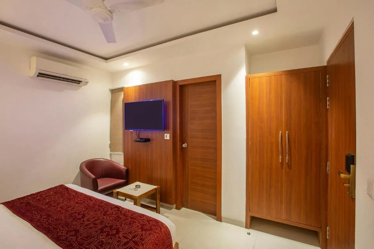 Image 4 of FabHotel Skye Suites