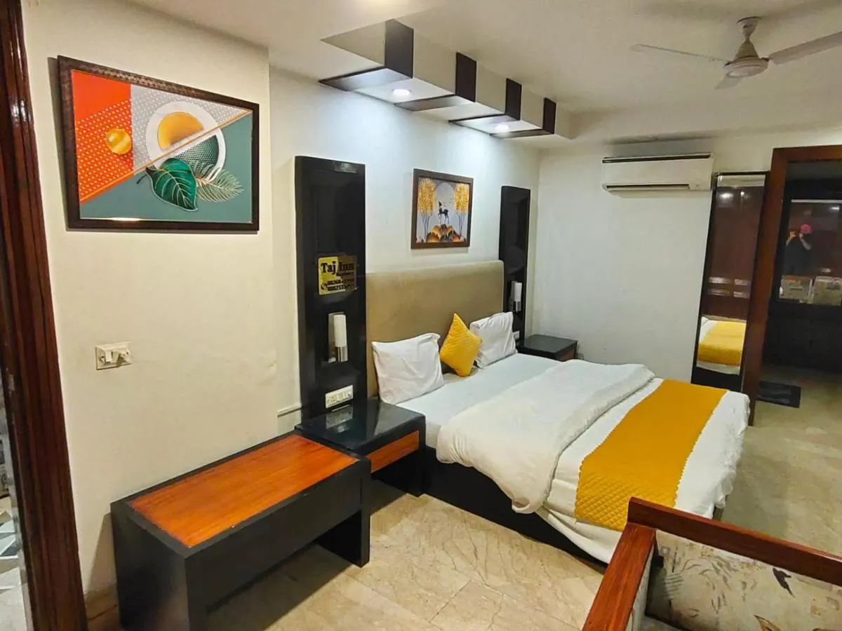 Image 1 of Feb Residency