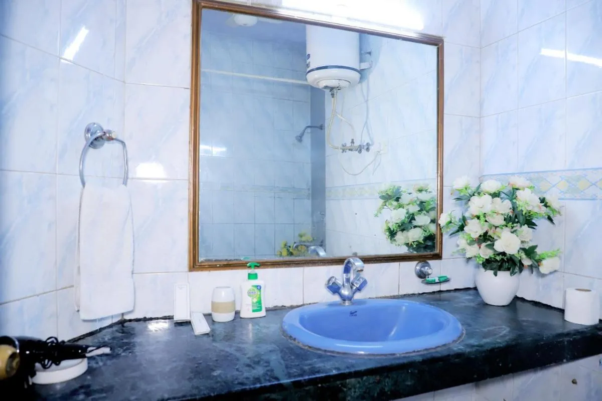 Image 2 of Fortune Home Service Apartment,2Bhk, D-198,SAKET