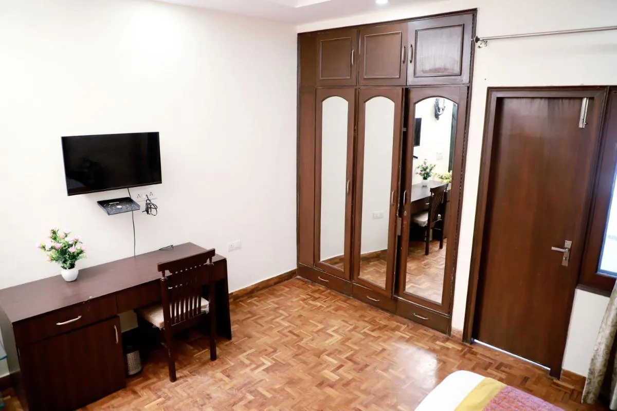 Image 4 of Fortune Home Service Apartment 3Bhk,E-28 Saket 1B