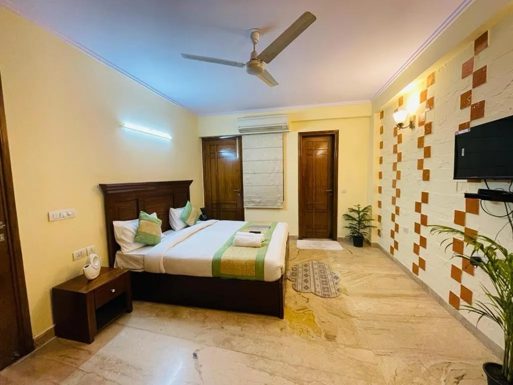 Image 4 of Fortune Home Service Apartment 4Bhk,D-36, Saket
